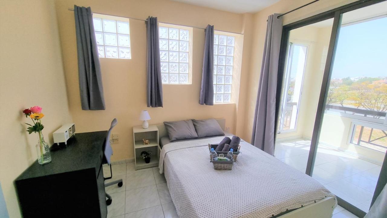 Comfy Rooms In A Shared Apartment Near Salt Lake With Internet And Netflix Larnaca Luaran gambar